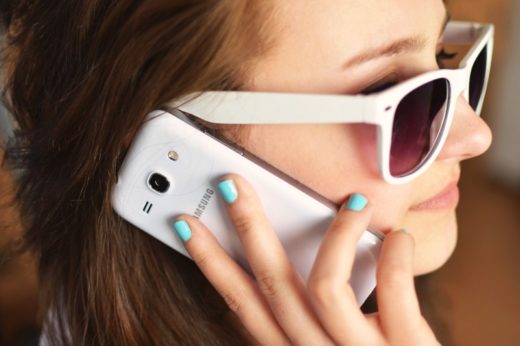 Stream Live Radio Broadcast to Cell Via Phone Call